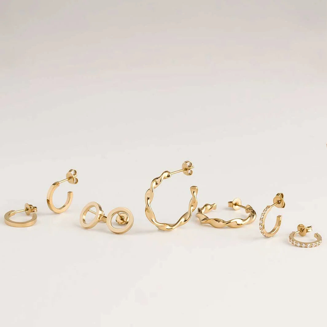 minimalist hoop earrings made in waterproof stainless steel from icône