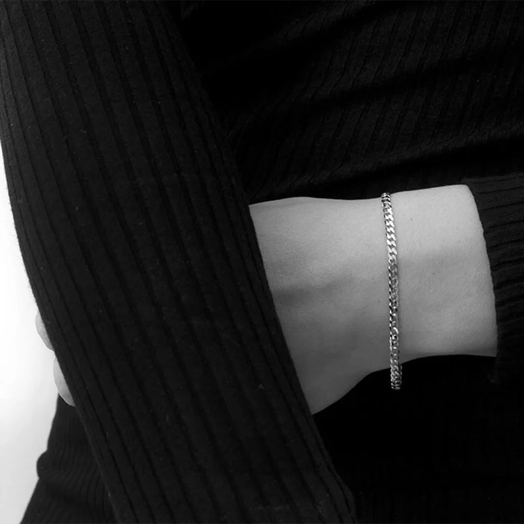 minimalist cuban curb bracelet made in silver from icône